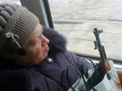 Сотрудники МФЦ лишили пенсионерку возможности передвигаться по Волгограду на троллейбусах