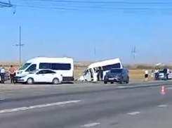 Фура убила водителя маршрутки на трассе под Волгоградом