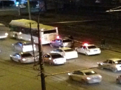 В центре Волгограда кроссовер подбил автобус «Питеравто»