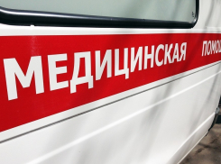 Пьяная девушка на «десятке» врезалась в КамАЗ на трассе под Волгоградом