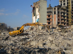 С волгоградского Центрального стадиона вывезли весь мусор после демонтажа