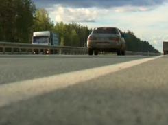 Под Волгоградом водитель насмерть сбил пешехода и скрылся