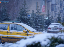 Снежный коллапс подкрутил вверх цены на такси в Волгограде