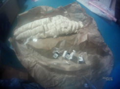 Жительница Чечни пронесла волгоградскому заключенному сало с сим-картами