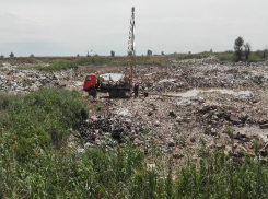 В Волго-Ахтубинской пойме ликвидируют свалку прошлого века