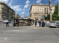 Стало известно количество пострадавших в ДТП с маршруткой №110 на Комсомольской в Волгограде