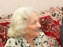 В Волгограде 100-летняя жительница получила поздравление от Путина