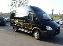 Ночью в Волгограде злоумышленники подожгли три катафалка