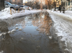 В Волгограде растаял асфальт: 101 улицу отремонтируют заново