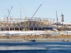На стадионе «Волгоград Арена» начался монтаж 12 гидравлических конструкций 