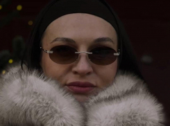 Неочевидную замену золоту и серебру показала стилист 