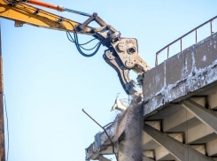 В Волгограде снос Центрального стадиона засняли на квадрокоптер