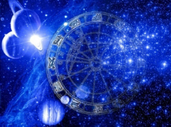 Гороскоп: Весам нужно сделать паузу в делах, а Близнецам сдерживать эмоции