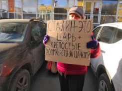 Три старушки попытались сорвать открытие памятника Сталину в Волгограде