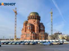  Парк Героев в Волгограде внезапно превратился в Александровский сквер