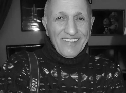 Умер известный волгоградский дизайнер и фотограф Рафаэль Мурадьян