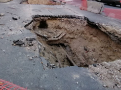 Крупная авария оставила без воды центр Волгограда