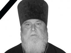 В Волгограде на 65-м году жизни умер настоятель храма Богоявления отец Феодор