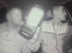 «Не пиши, я тебе заплачу»: волгоградец позвал домой ДПСсника за 50 тысяч рублей