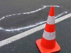 Под Волгоградом пьяный водитель ВАЗа насмерть сбил 20-летнюю девушку и скрылся