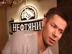 Стаса Пьеху загрызла волгоградская мошка