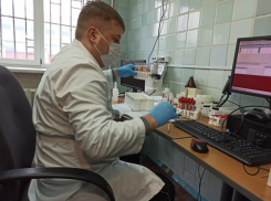 В волгоградские больницы доставили высокоточные приборы для проверки водителей 