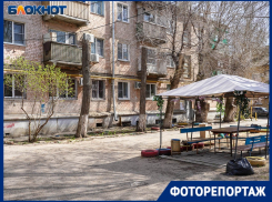 Манекены и капище посреди: странный двор на Ангарском в Волгограде в 23 фотографиях