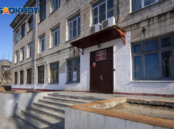 «Бюджетники перетрудились»: волгоградцы возмущены закрытием школ и садиков с 1 по 10 мая
