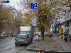 Платные парковки отменили в Волгограде на новогодние выходные 