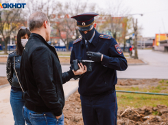 Часть жителей Волгоградской области поддерживают ужесточение штрафов для непривитых и нарушителей