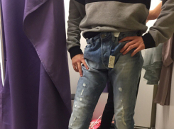 Парень в носках антисекс похвастался бойфрендами перед волгоградцами 