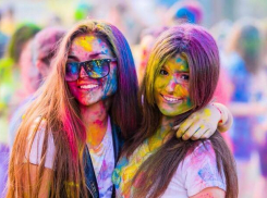 Волжан облили краской под треки известных ди-джеев