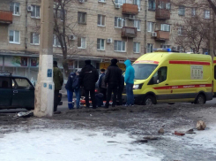 Волгоградка попала под машину на пешеходном переходе