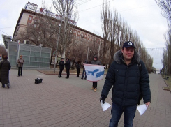 На пикет «Право на оружие» в Волгограде пришли 5 человек