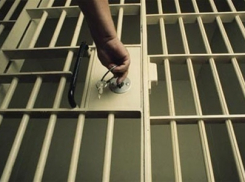 В Волгограде 37-летний преступник избил мужчину и похитил у него 5 тысяч