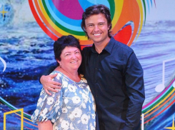 Прохор Шаляпин пожаловался на волгоградских приставов, которые атаковали его мать вместо полной однофамилицы