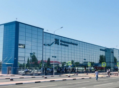 Экстренная посадка самолета в Волгограде обошлась пассажиру в 252 тысячи рублей