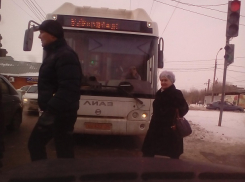 Автобусы «Питеравто» ездят по встречке, - волгоградцы