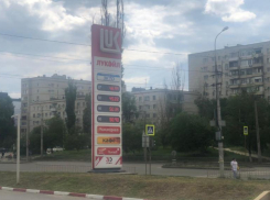 Волгоградстат зарегистрировал подорожание всех видов бензина в Волгограде