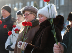 Сотрудники «Красного октября» почтили подвиг защитников Сталинграда