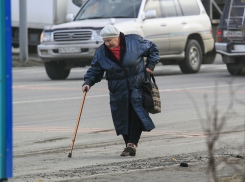 В Волгограде работник театра на Hyundai сбил 70-летнюю пенсионерку 