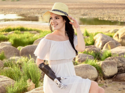 Девушка с отрубленными руками объявила о предстоящей свадьбе