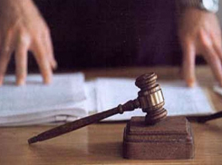 В Волгограде бомж выплатит по суду 400 тысяч за поджог чужого дома