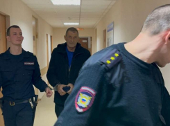 Волгоградец показал, как убил и расчленил родного брата — видео 