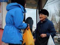 Бесплатные продуктовые наборы с яйцами раздали в Волгограде 