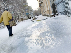 В Волгограде из-за гололеда открыта «горячая линия» 