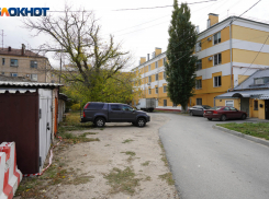 Реаниматологи спасают уединившуюся в гараже волгоградскую парочку