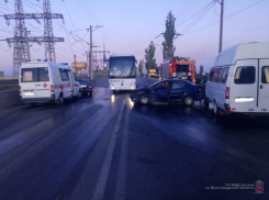 В тройном ДТП на Волжской ГЭС пострадали два человека