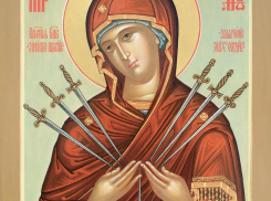 Смягчающая злые сердца икона Божьей матери прибыла в Волгоград