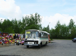 В Волгограде на Пасху и Красную горку пустят дополнительные автобусы до кладбищ
